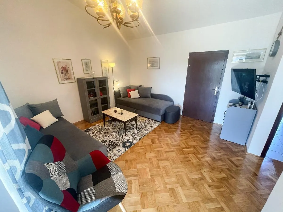 Apartman Blazina Jadranovo 0*,